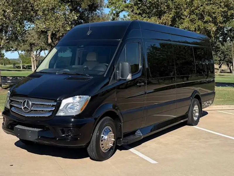 2019 Mercedes-Benz Sprinter 3500 Presidential Executive — photo 1 of 8
