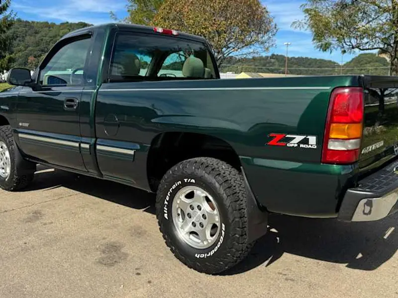2002 Chevrolet Silverado 1500 — photo 8 of 8