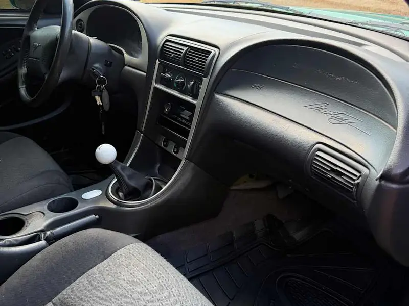 2001 Ford Mustang GT — photo 6 of 6
