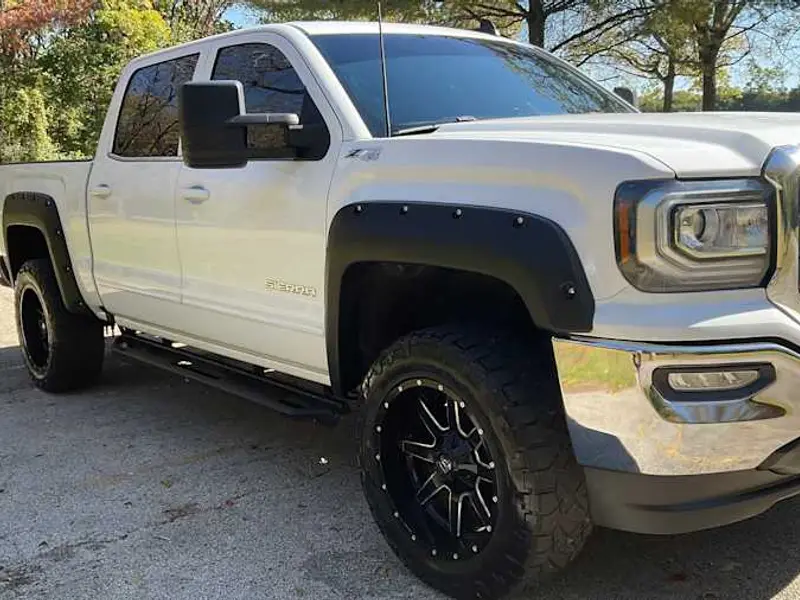 2017 GMC Sierra 1500 SLE Z71 — photo 5 of 8