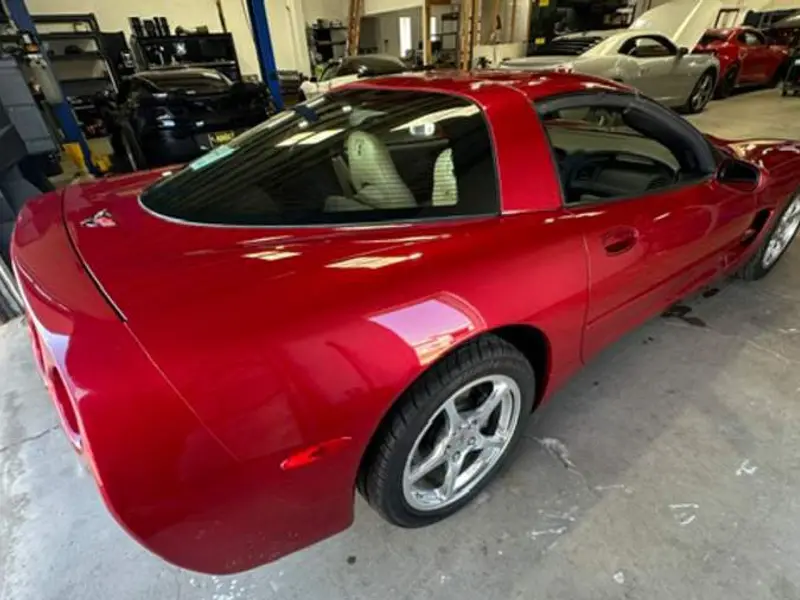 2004 Chevrolet Corvette — photo 7 of 8