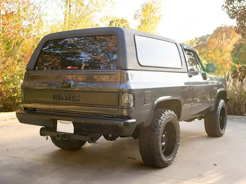 1987 GMC K5 Jimmy Sierra — photo 2 of 8