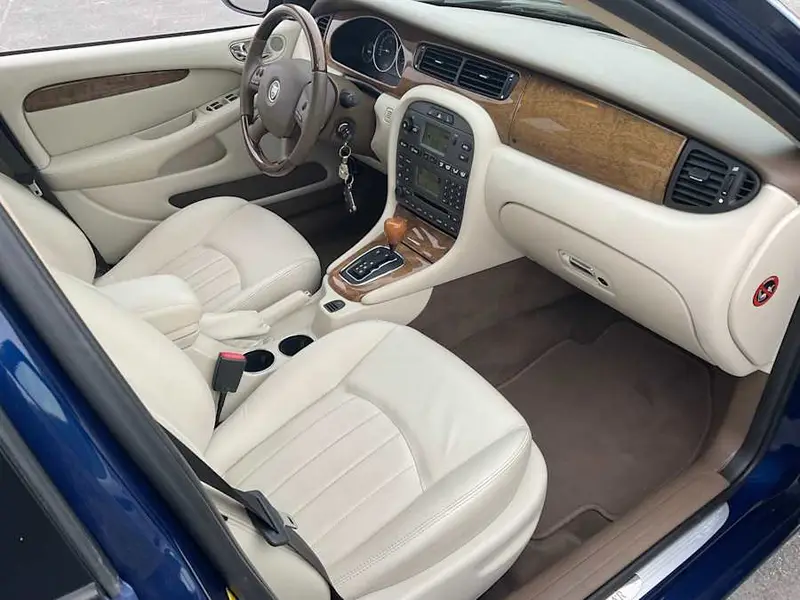 2005 Jaguar X-Type — photo 7 of 8