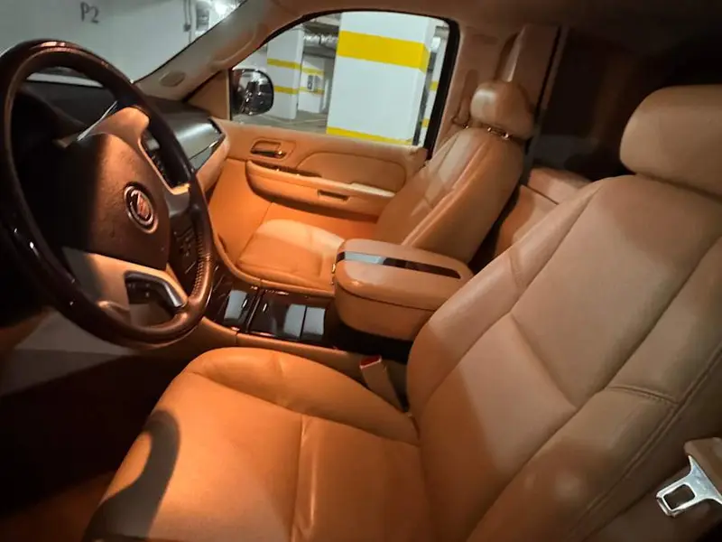 2008 Cadillac Escalade Custom — photo 7 of 8