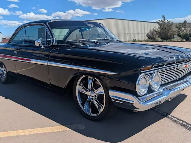 1961 Chevrolet Impala SS — photo 6 of 8