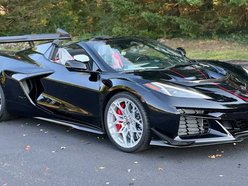 2027 Chevrolet Corvette ZR1 3LZ — photo 1 of 8