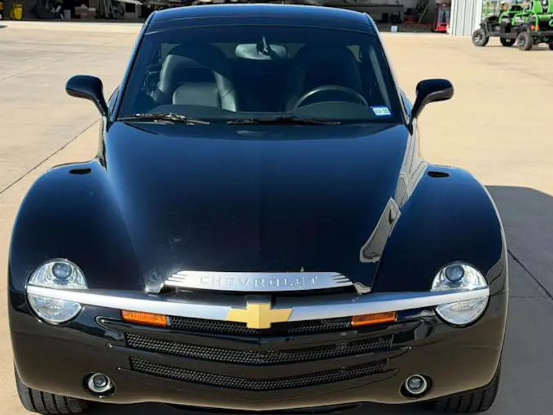 2005 Chevrolet SSR — photo 4 of 8