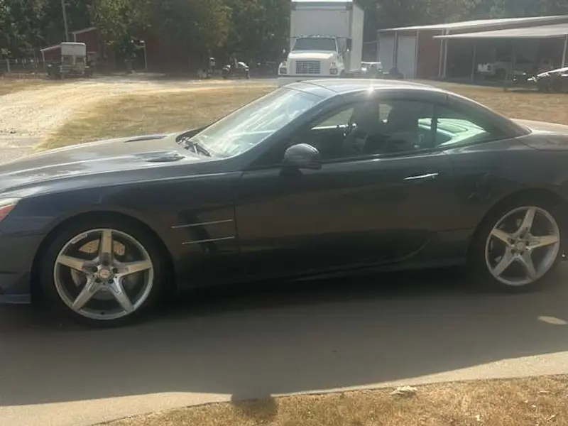 2013 Mercedes-Benz SL550 — photo 2 of 8