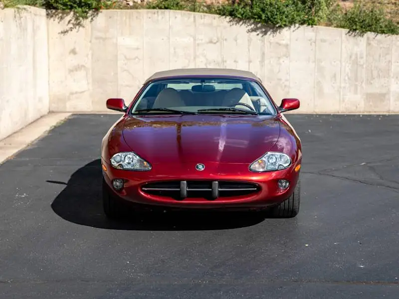 1997 Jaguar XK8 — photo 4 of 8