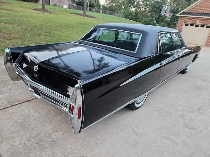 1968 Cadillac Fleetwood Brougham — photo 7 of 8