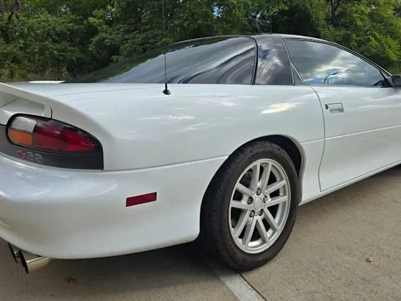 2002 Chevrolet Camaro SS — photo 2 of 8
