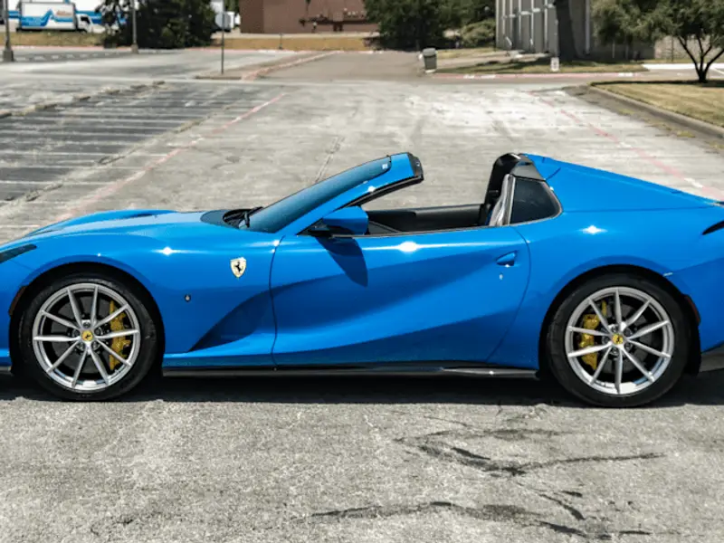 2022 Ferrari 812 GTS — photo 2 of 8