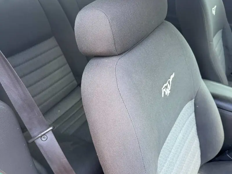 2001 Ford Mustang GT — photo 5 of 6