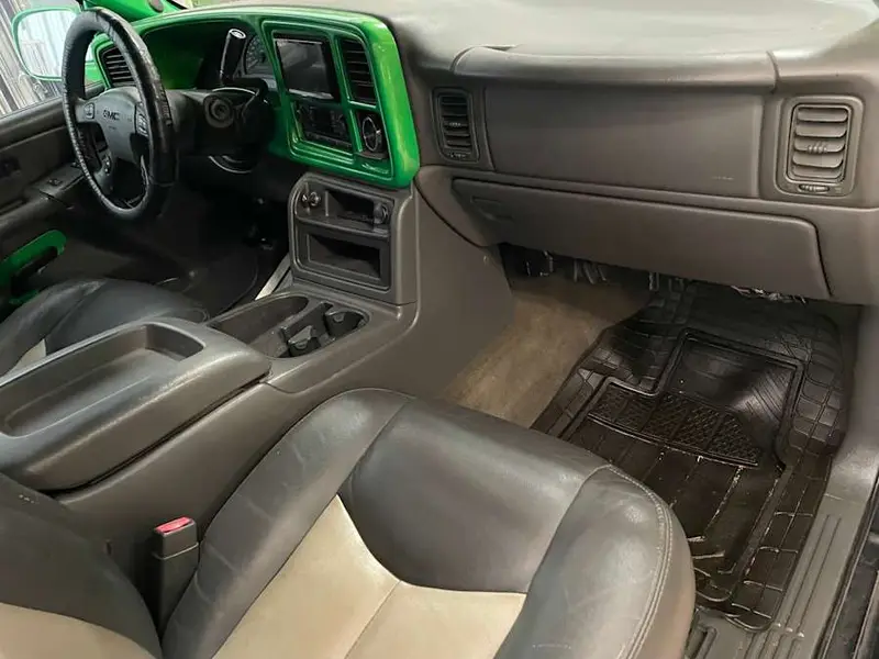 2006 GMC Sierra — photo 8 of 8