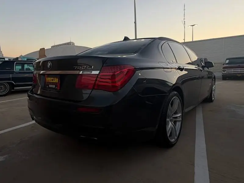 2012 BMW 750LI — photo 4 of 8