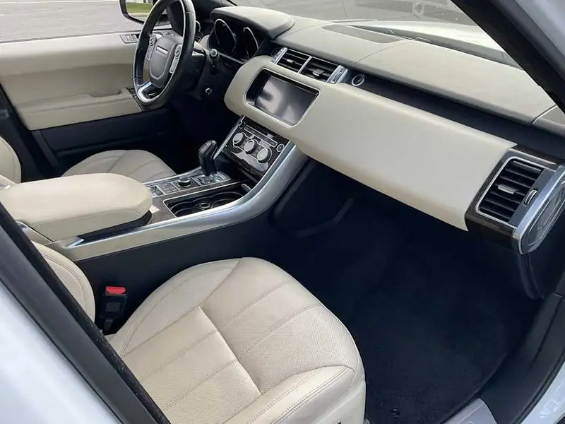 2017 Land Rover Range Rover Sport HSE — photo 8 of 8