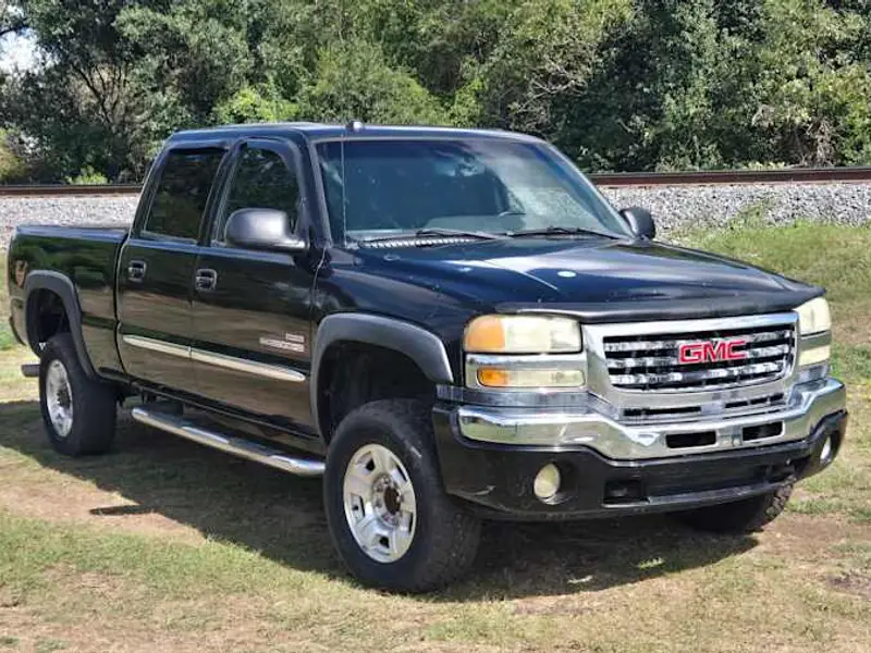 Black 2004 GMC Sierra 2500HD SLE